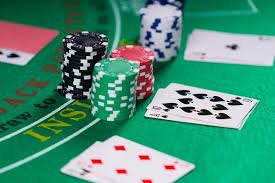 1777bet apk ড্রাগন প্রতীক ও বেগুনি আলো